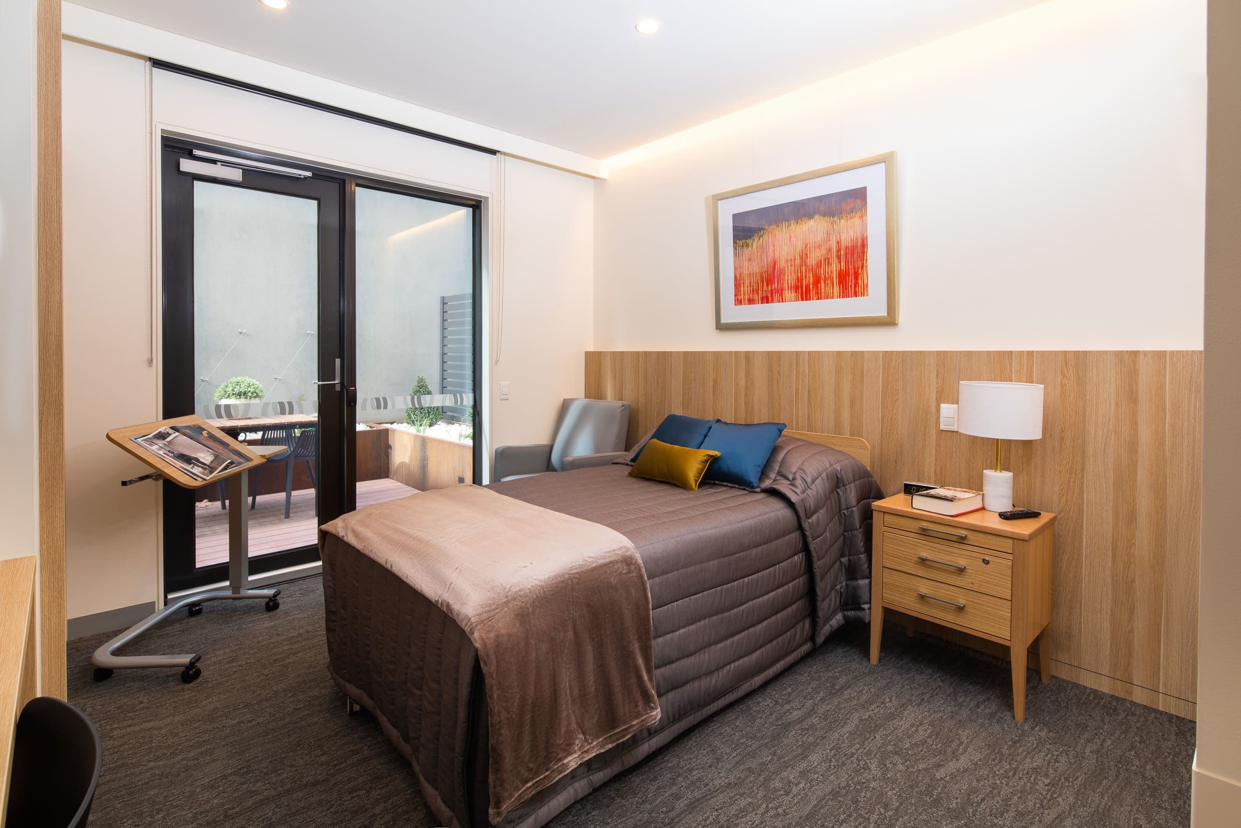 Clifton Hill Bed and Small Courtyard
